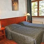 Hotel Clari 3*